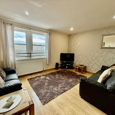 Azim And Suzi'S City Centre Apartment Inverness Bagian luar foto