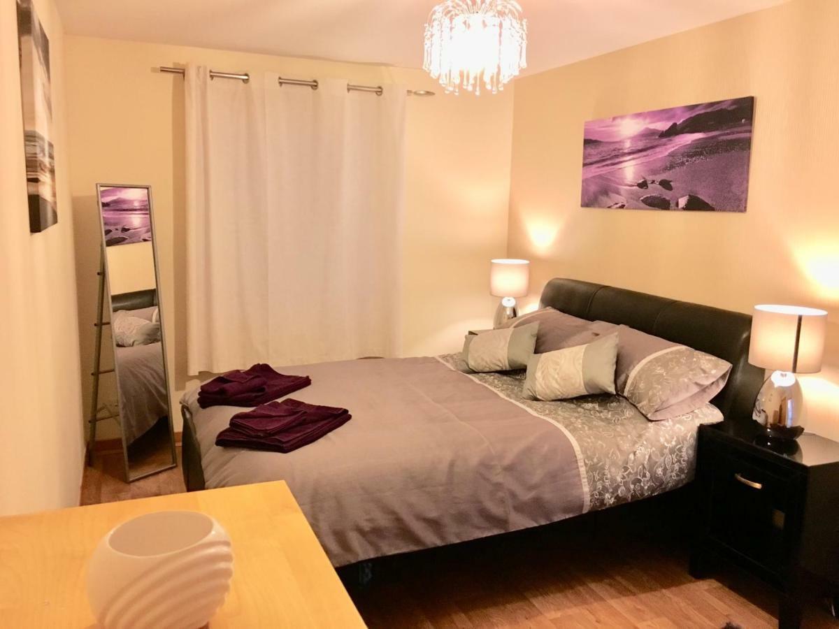 Azim And Suzi'S City Centre Apartment Inverness Bagian luar foto