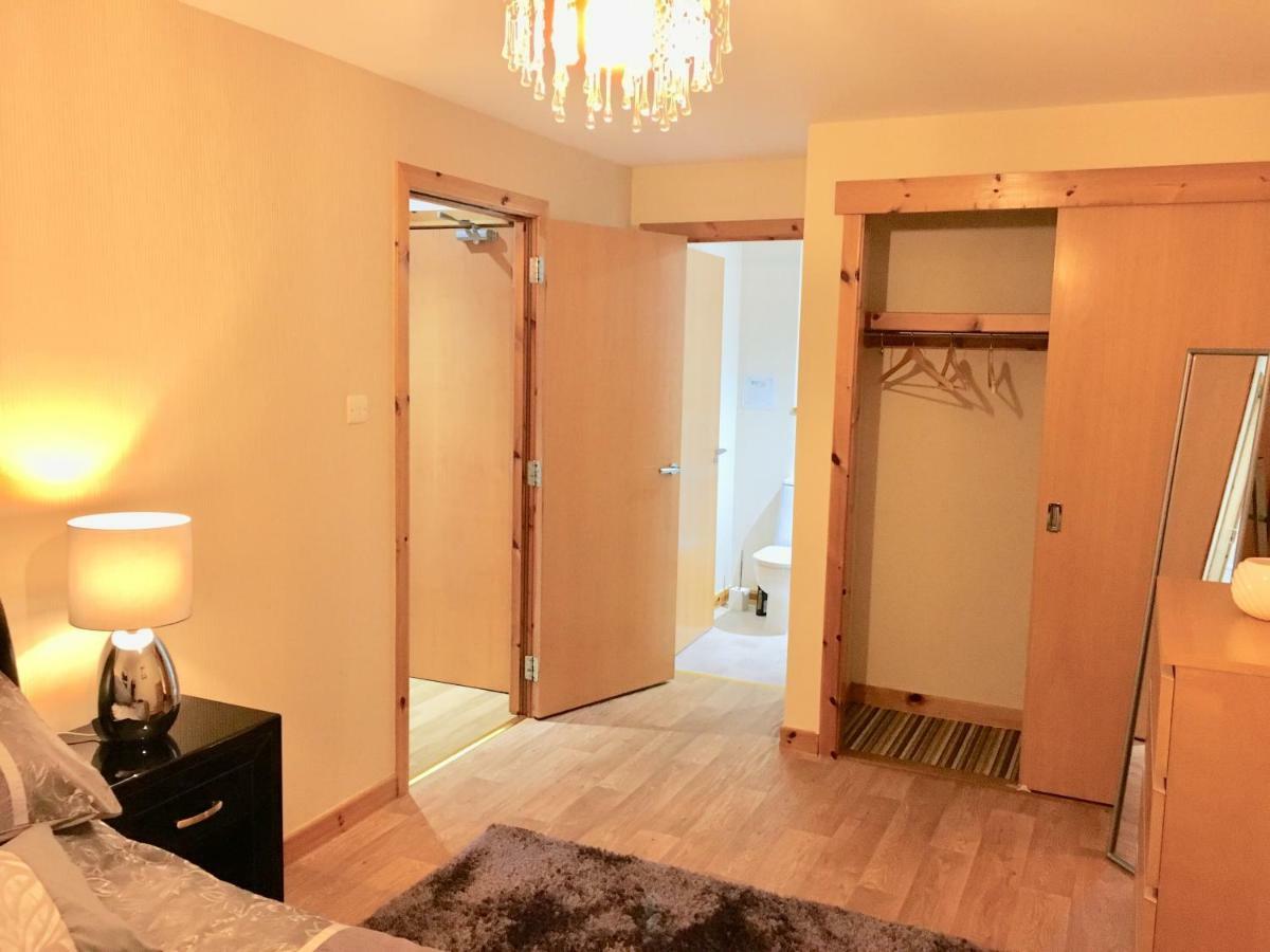 Azim And Suzi'S City Centre Apartment Inverness Bagian luar foto