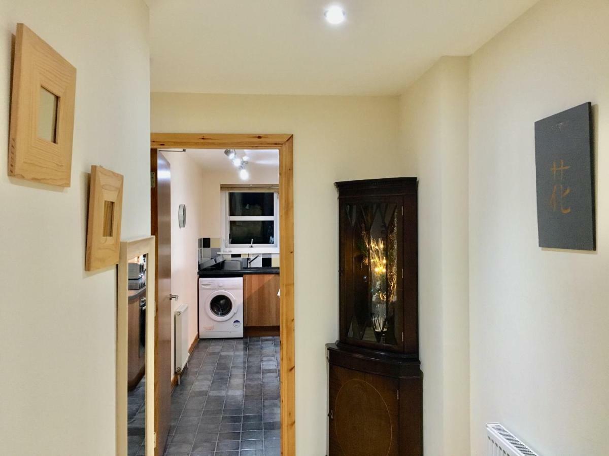 Azim And Suzi'S City Centre Apartment Inverness Bagian luar foto